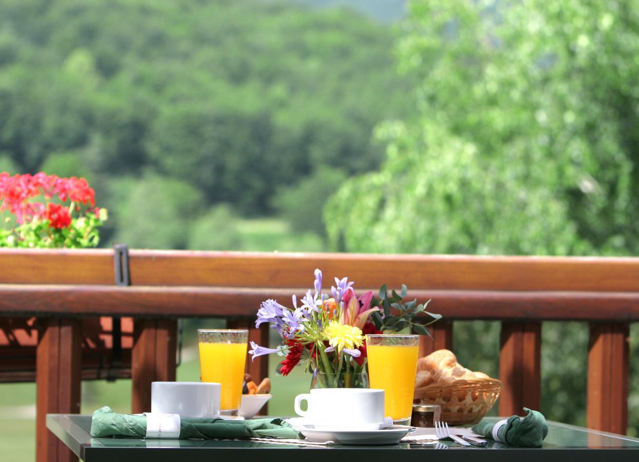 Le Domaine De Falgos Golf & Spa Saint-Laurent-de-Cerdans エクステリア 写真