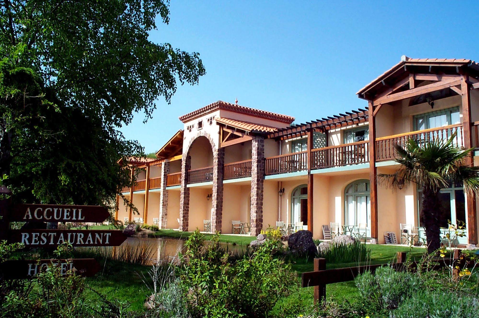 Le Domaine De Falgos Golf & Spa Saint-Laurent-de-Cerdans エクステリア 写真