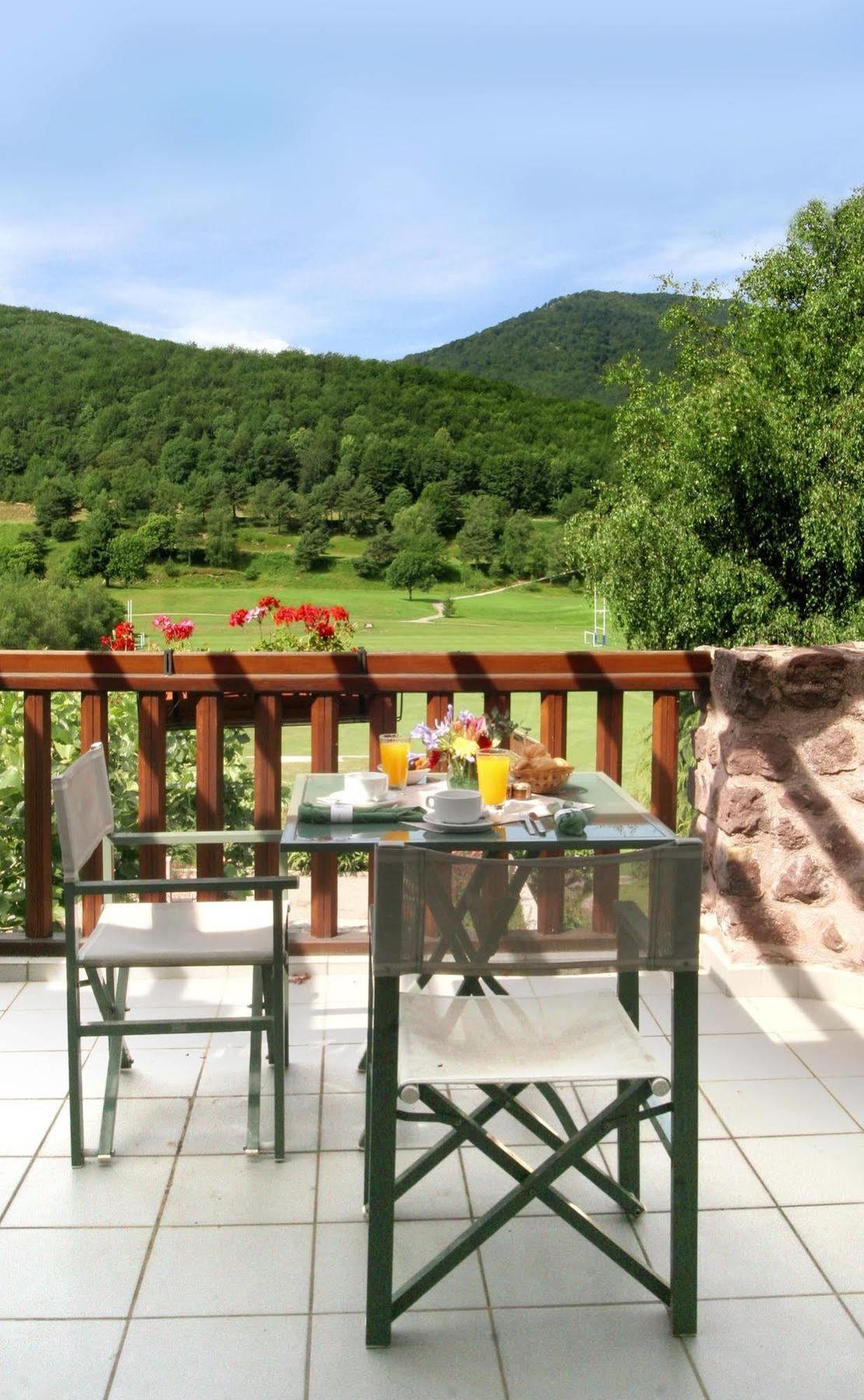 Le Domaine De Falgos Golf & Spa Saint-Laurent-de-Cerdans エクステリア 写真